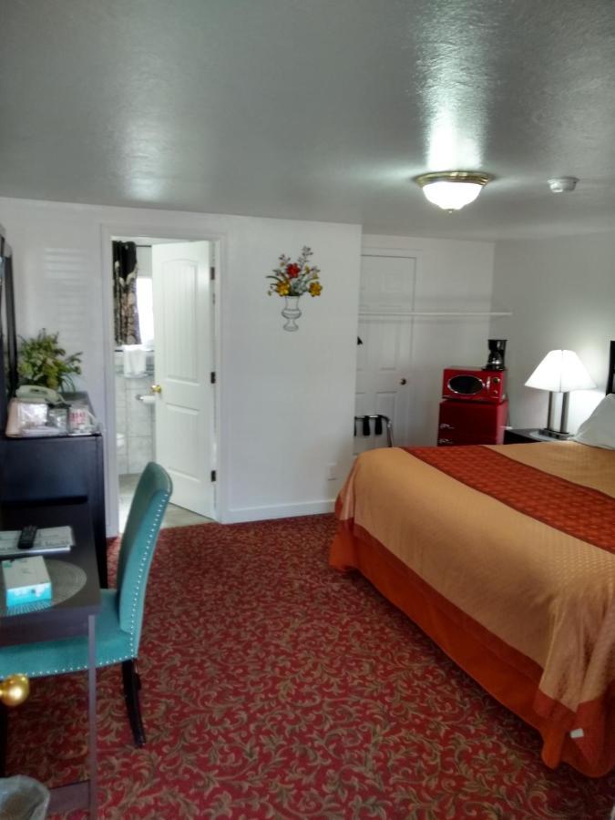 Holiday Motel Bend Esterno foto